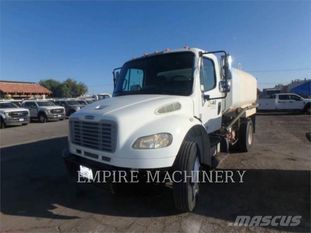 Freightliner 2K WT Tartályos teherautók