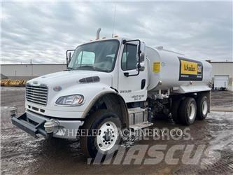 Freightliner WT4000 A Tartályos teherautók