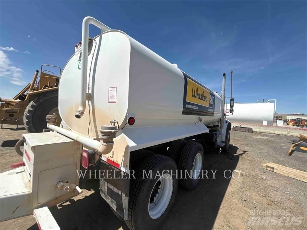 Freightliner WT4000 A Tartályos teherautók