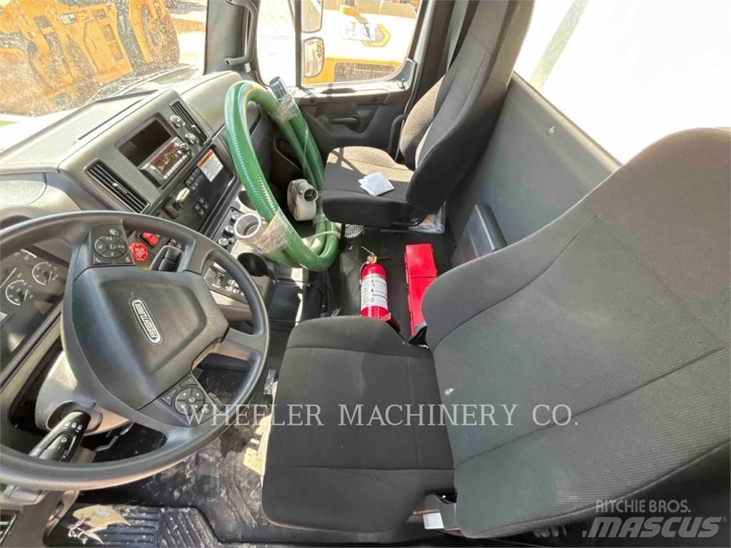 Freightliner WT4000 A Tartályos teherautók