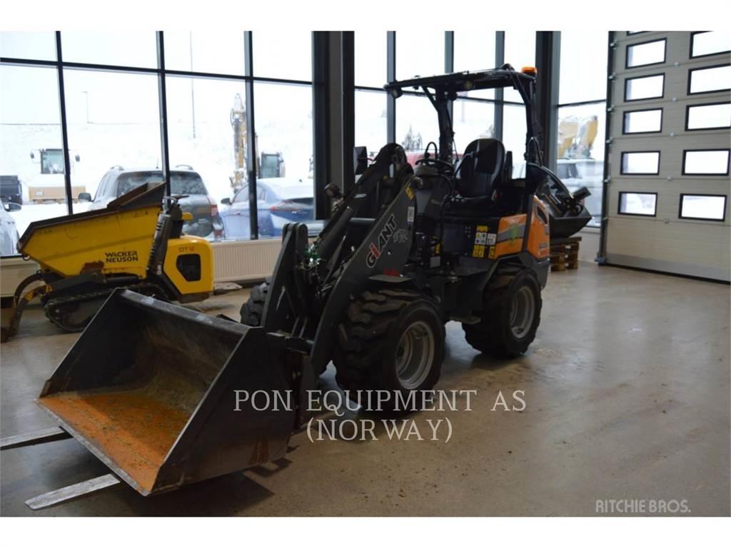  G2200 E Gumikerekes homlokrakodók