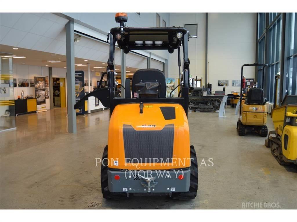  G2200 E Gumikerekes homlokrakodók