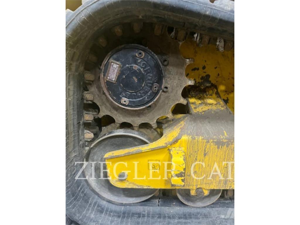 Gehl RT215 Lánctalpas homlokrakodók