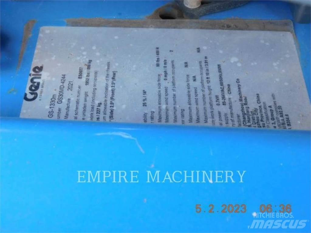 Genie GS1330 Karos emelők