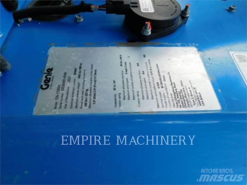 Genie GS1330 Karos emelők