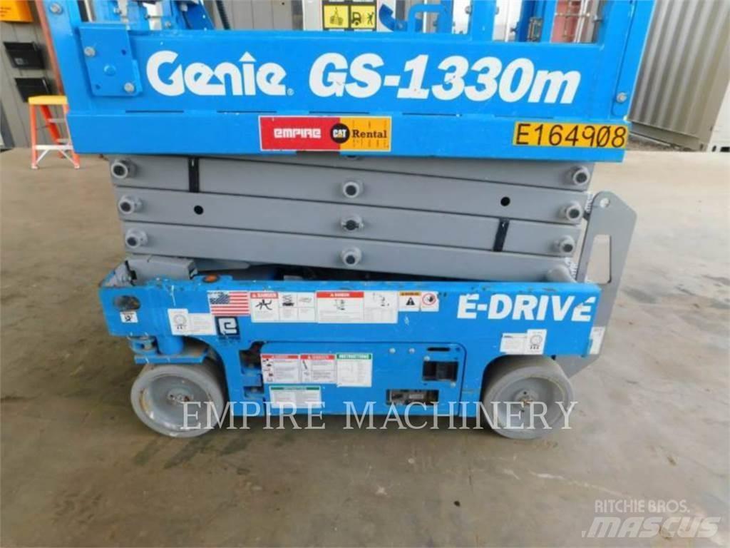 Genie GS1330 Karos emelők