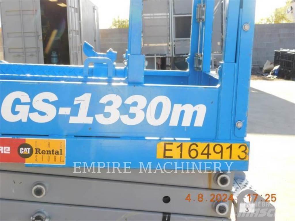 Genie GS1330 Karos emelők