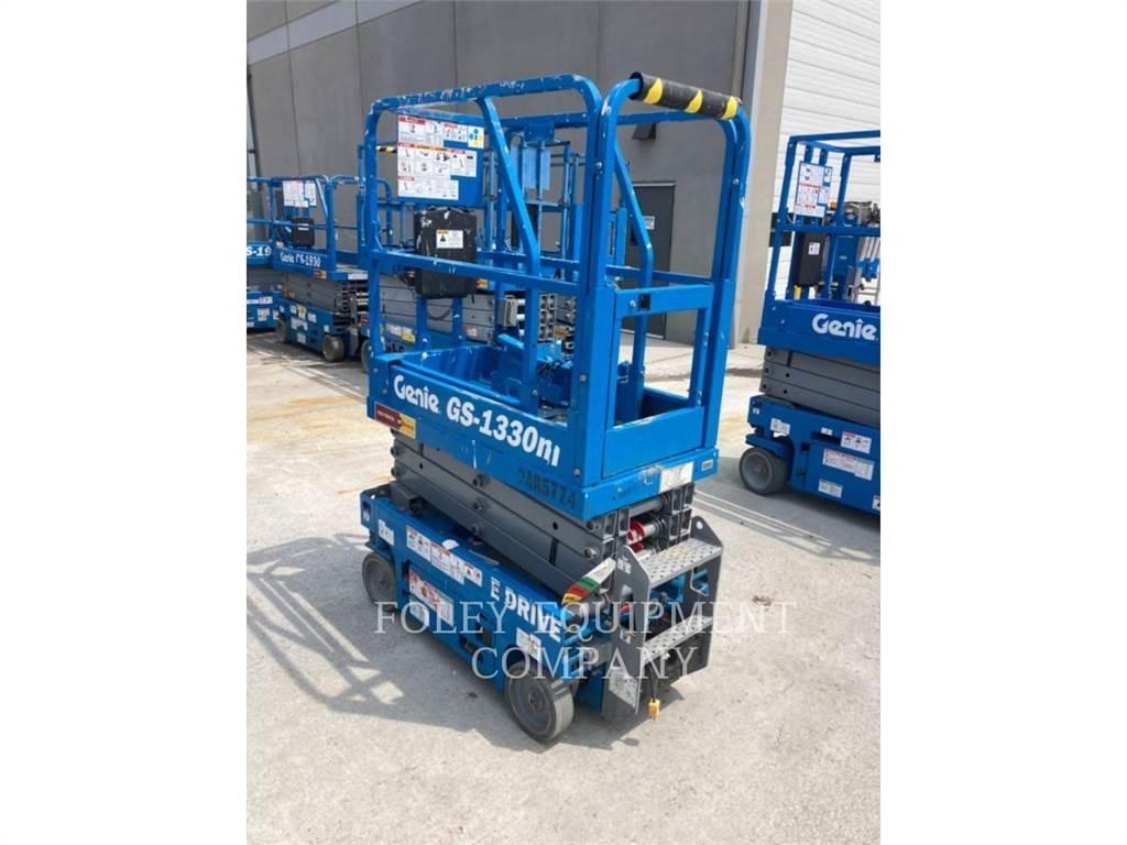 Genie GS1330 Ollós emelők