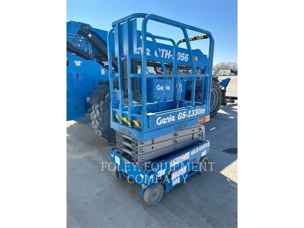Genie GS1330 Ollós emelők