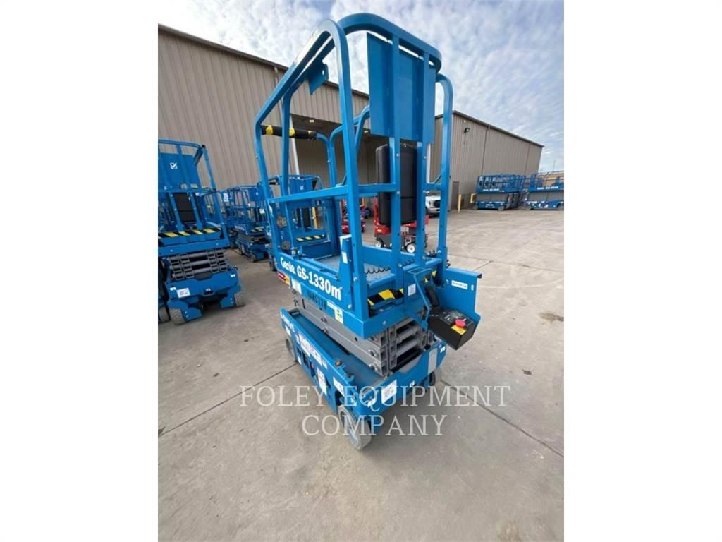 Genie GS1330 Ollós emelők