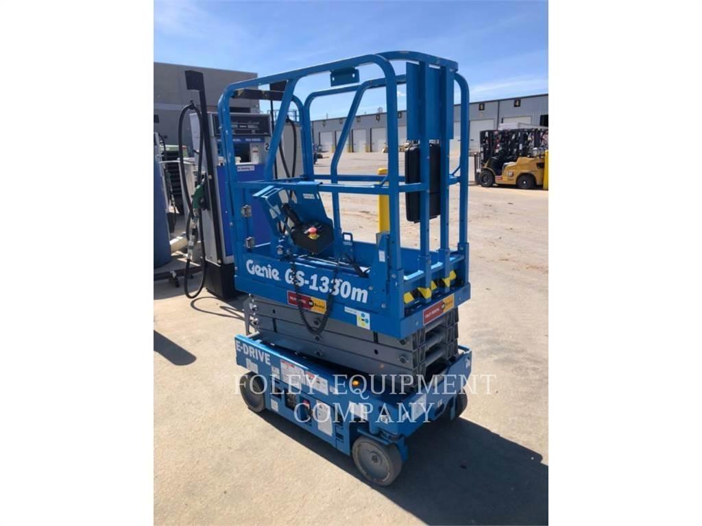 Genie GS1330 Ollós emelők