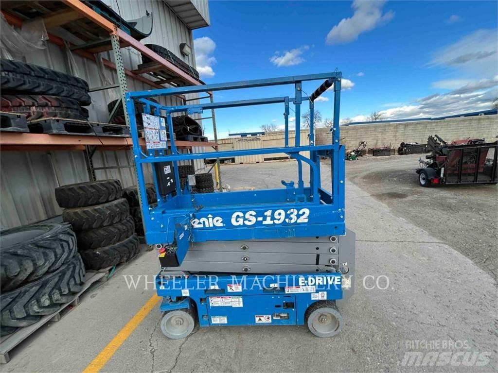 Genie GS1932 Ollós emelők