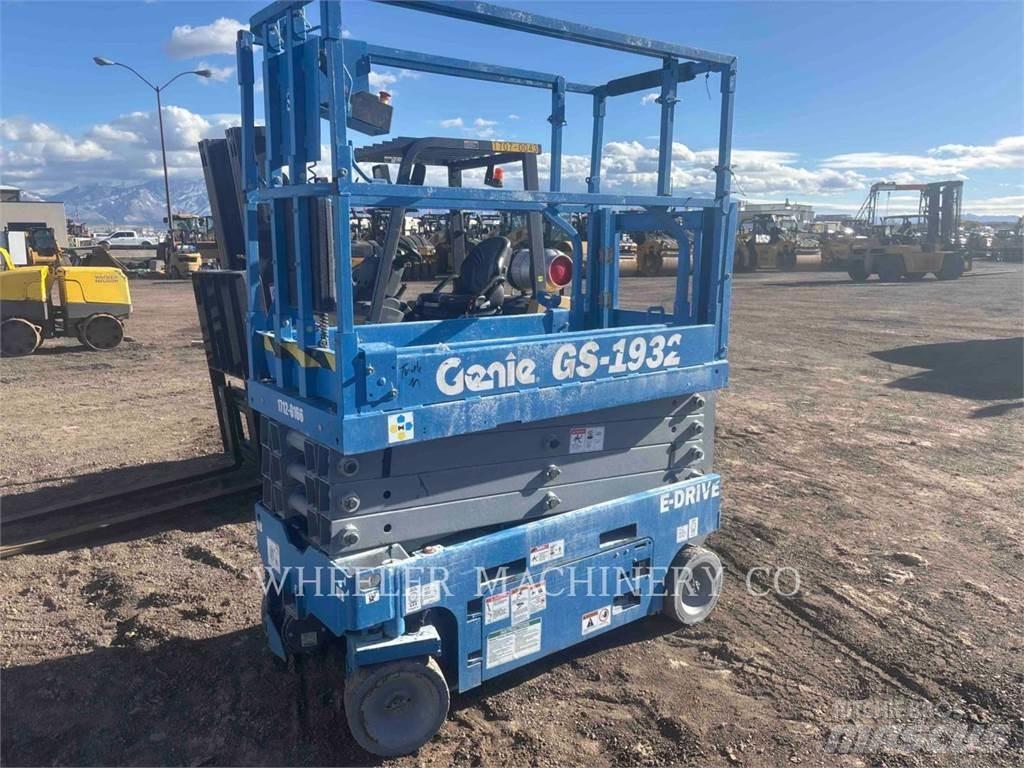 Genie GS1932 Ollós emelők