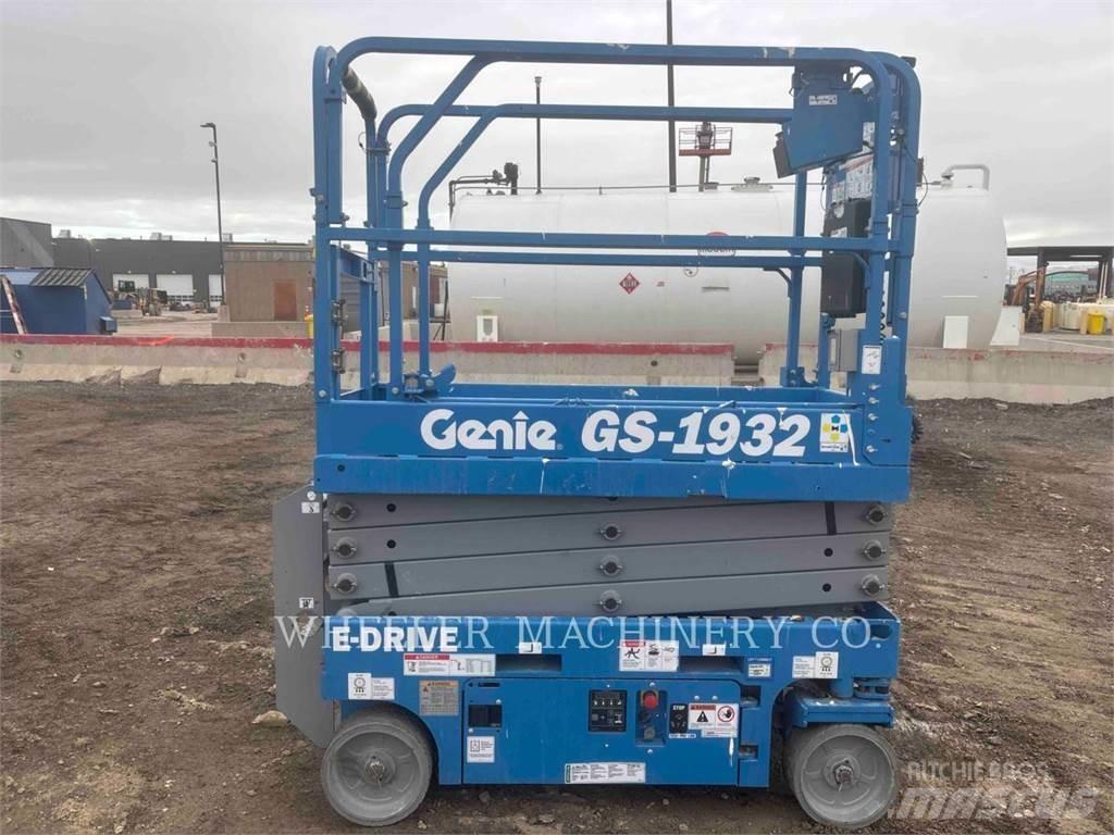 Genie GS1932 Ollós emelők