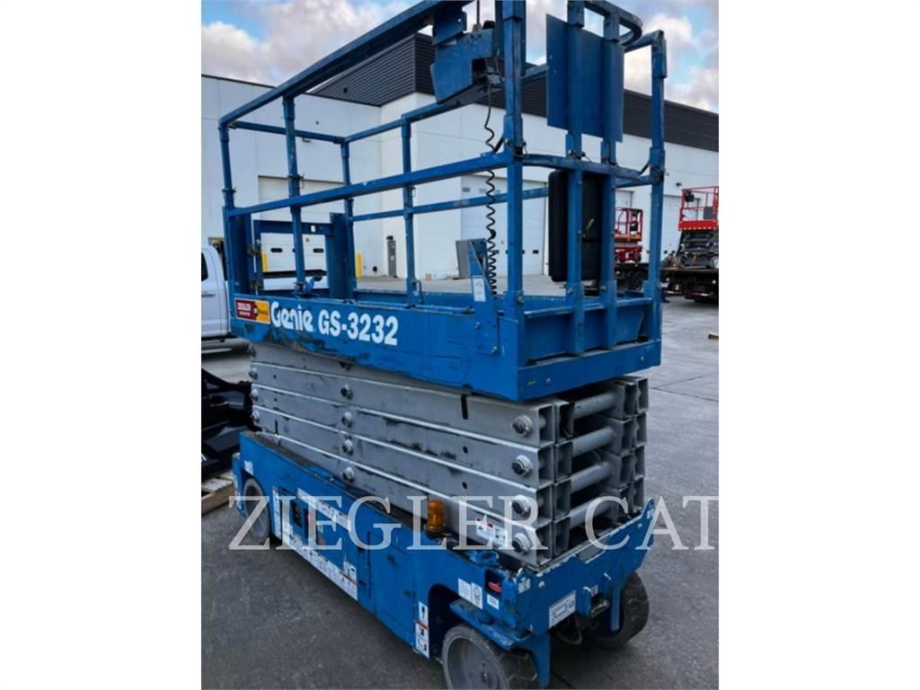 Genie GS3232 Ollós emelők