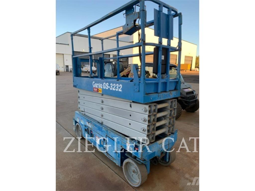 Genie GS3232 Ollós emelők