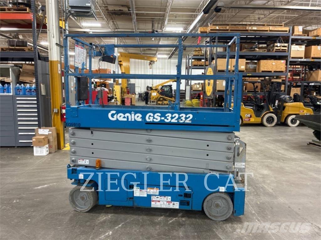 Genie GS3232 Ollós emelők