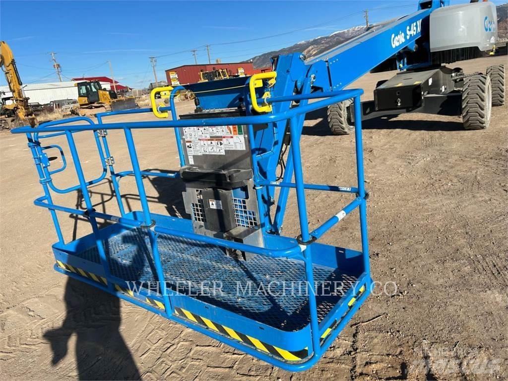 Genie S45XC Karos emelők