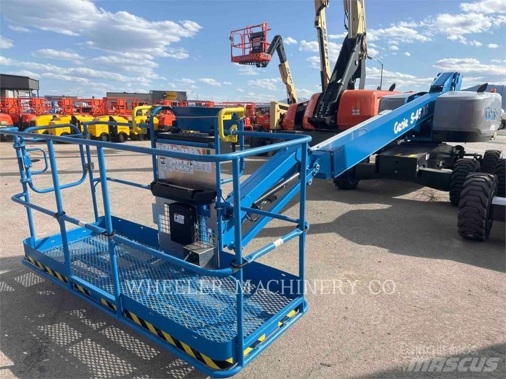 Genie S45XC Karos emelők