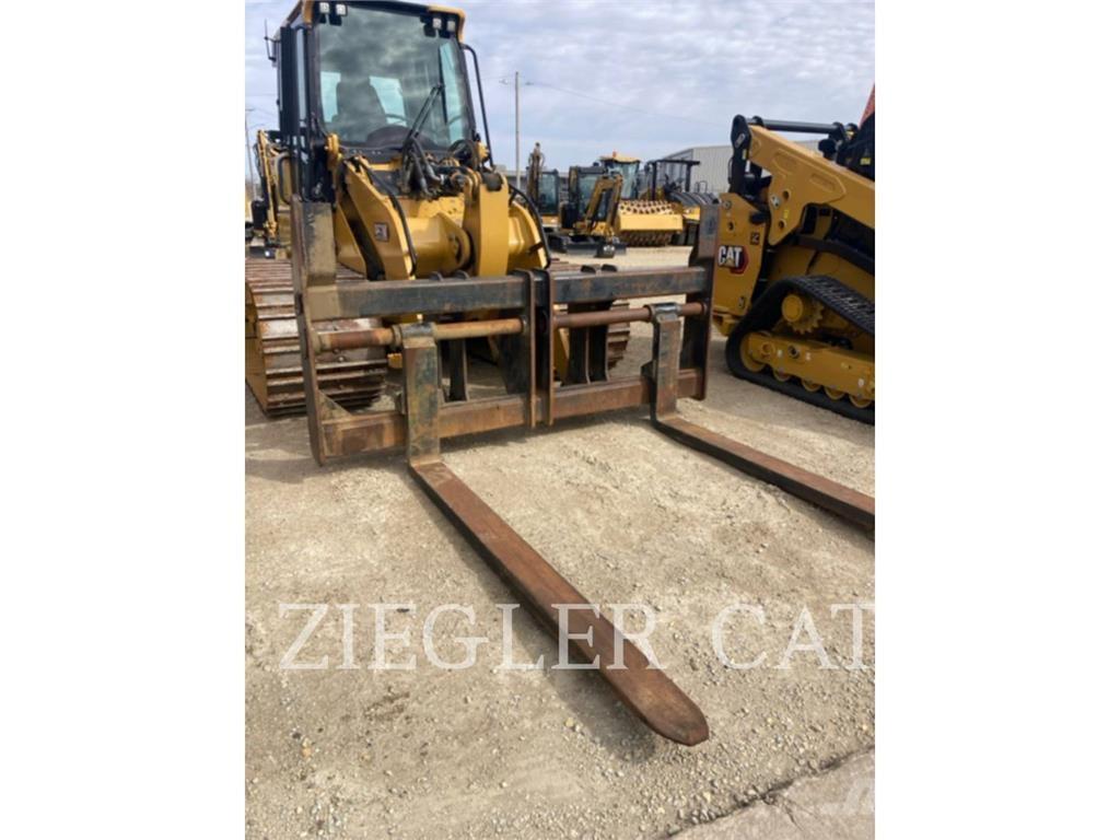  HENDERSON TAG_CZ Lánctalpas homlokrakodók