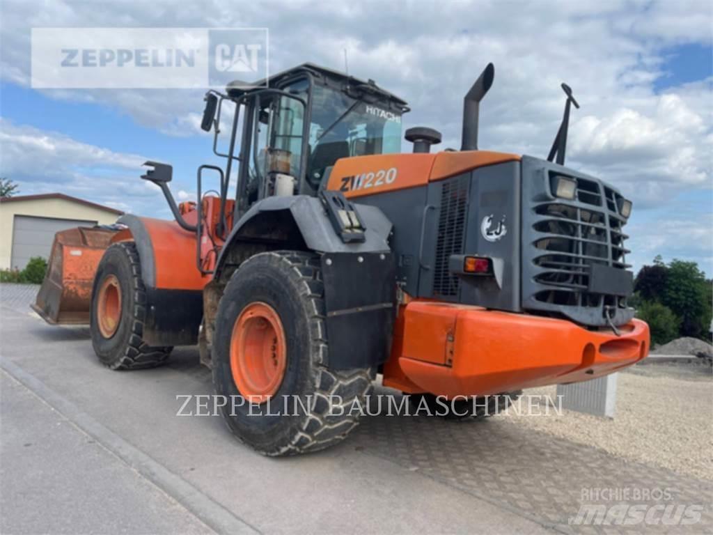 Hitachi ZW220 Gumikerekes homlokrakodók