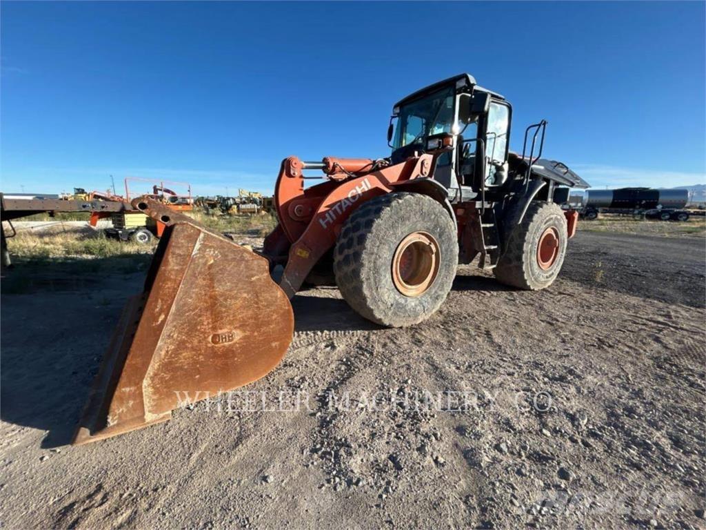 Hitachi ZW250-6 Gumikerekes homlokrakodók
