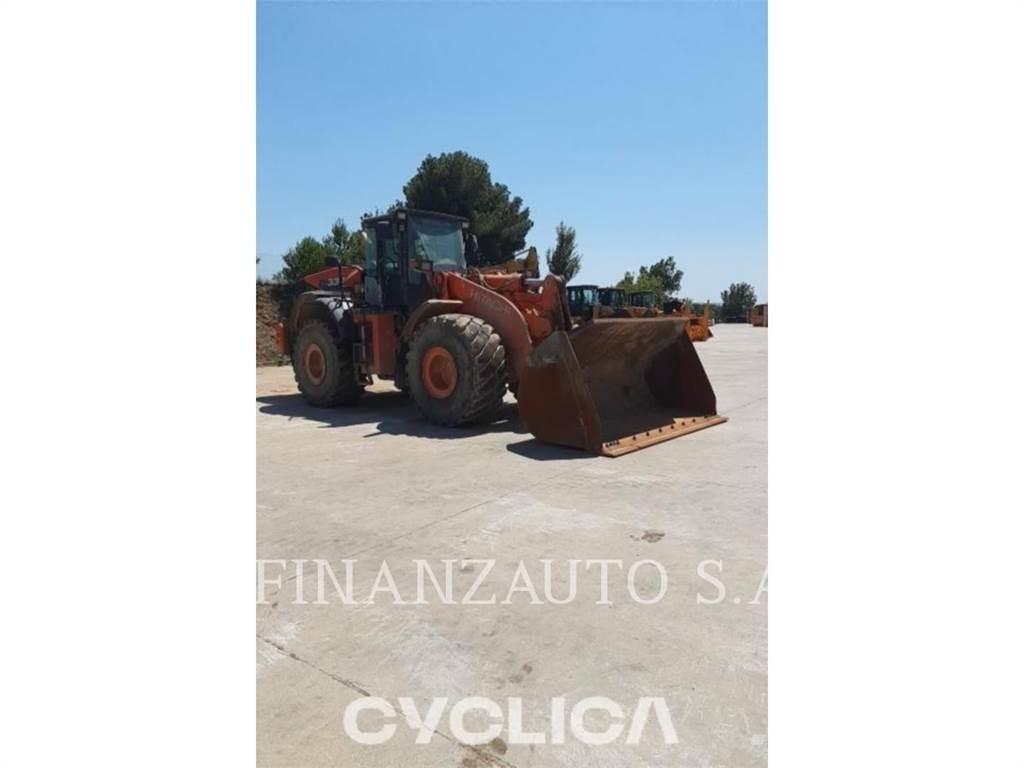 Hitachi ZW310 Gumikerekes homlokrakodók