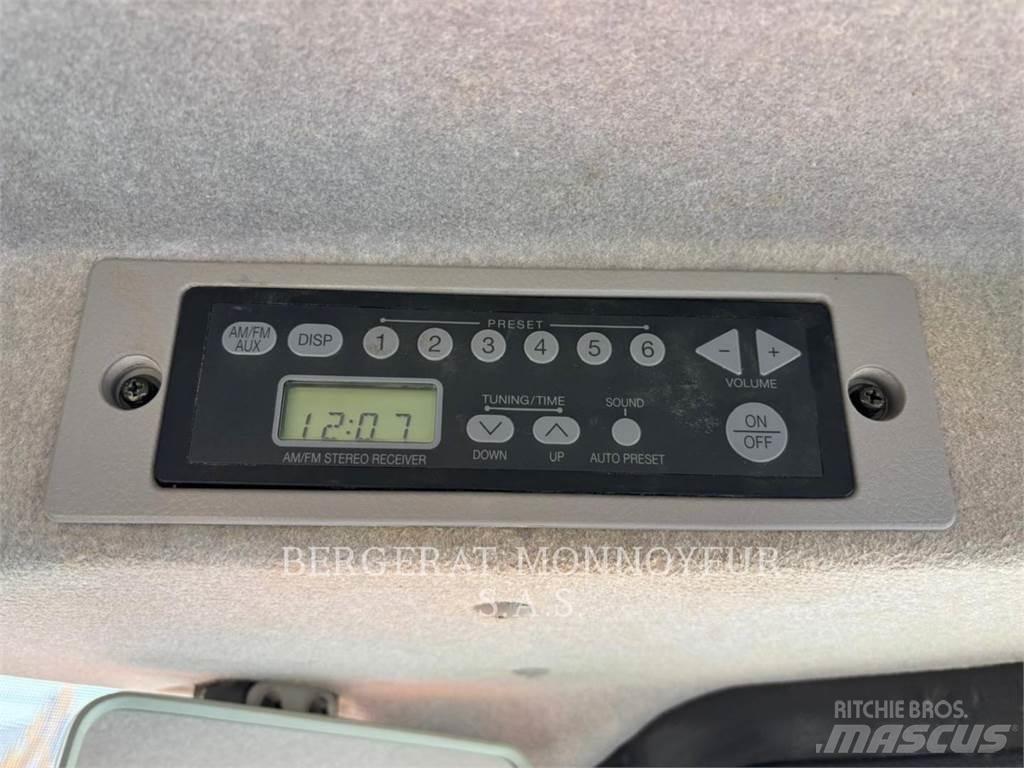 Hitachi ZW370.6 Gumikerekes homlokrakodók