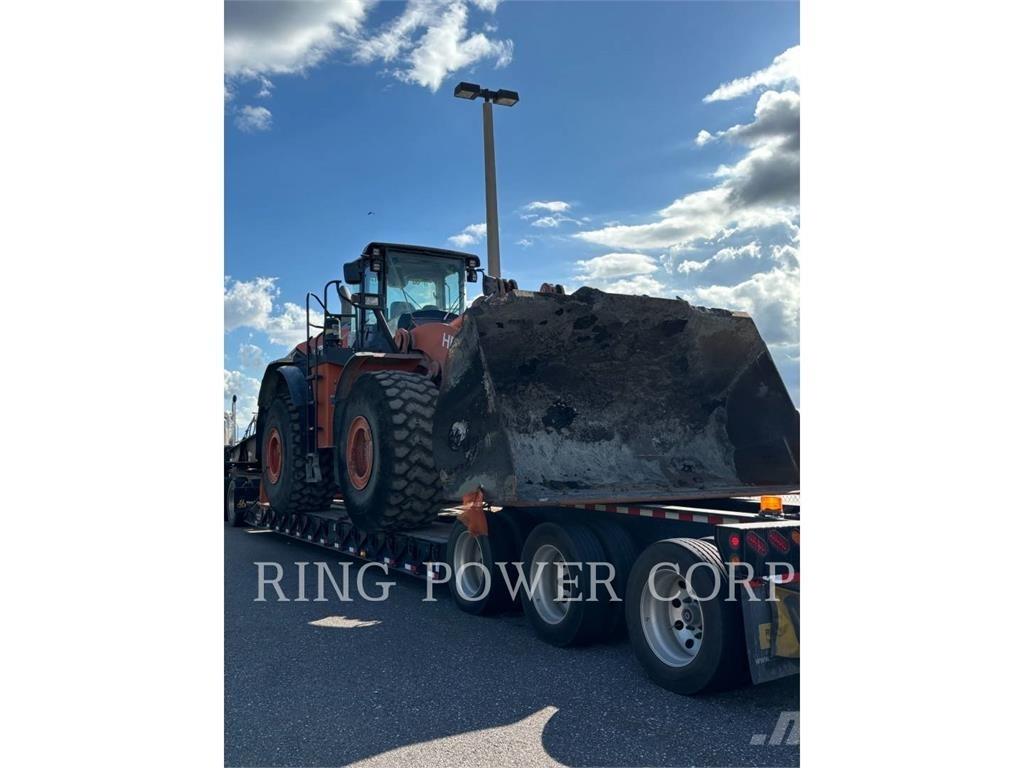 Hitachi ZW3706-6 Gumikerekes homlokrakodók