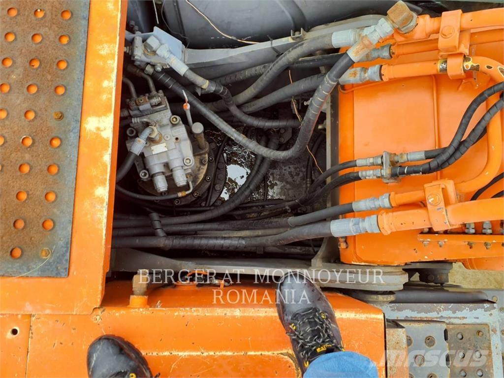 Hitachi ZX2400N-3 Lánctalpas kotrók