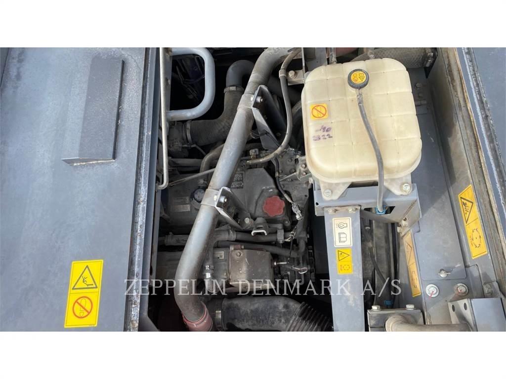 Hitachi ZX300LC6 Lánctalpas kotrók