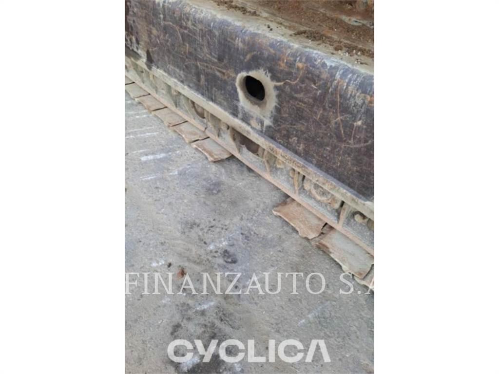 Hitachi ZX870 Lánctalpas kotrók