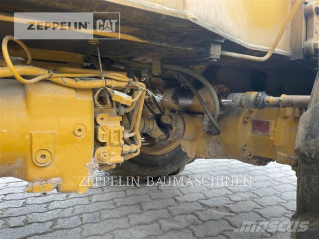Hydrema M1220 Gumikerekes kotrók