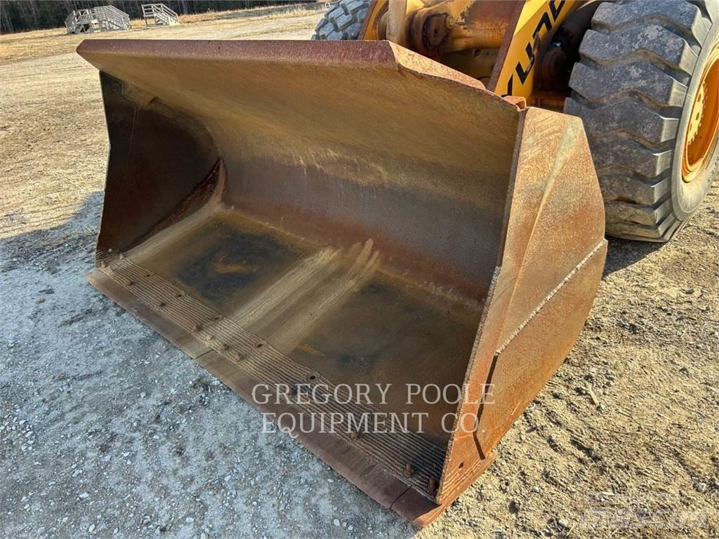 Hyundai HL757-7 Gumikerekes homlokrakodók