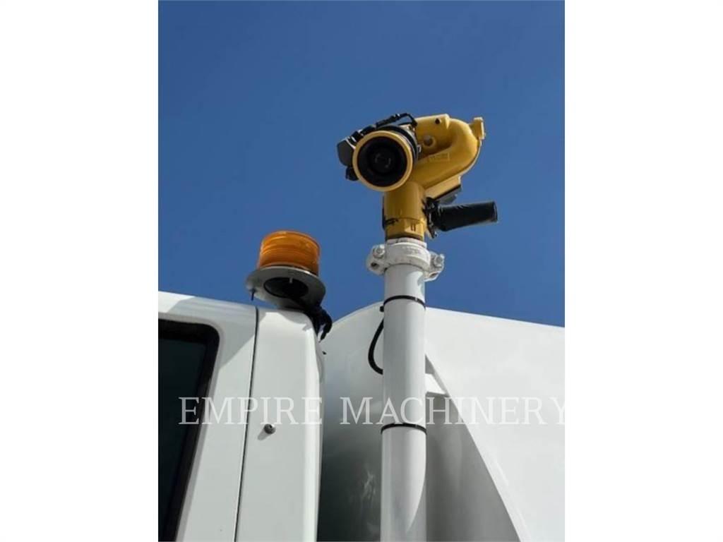 International WATER TRK Motorok