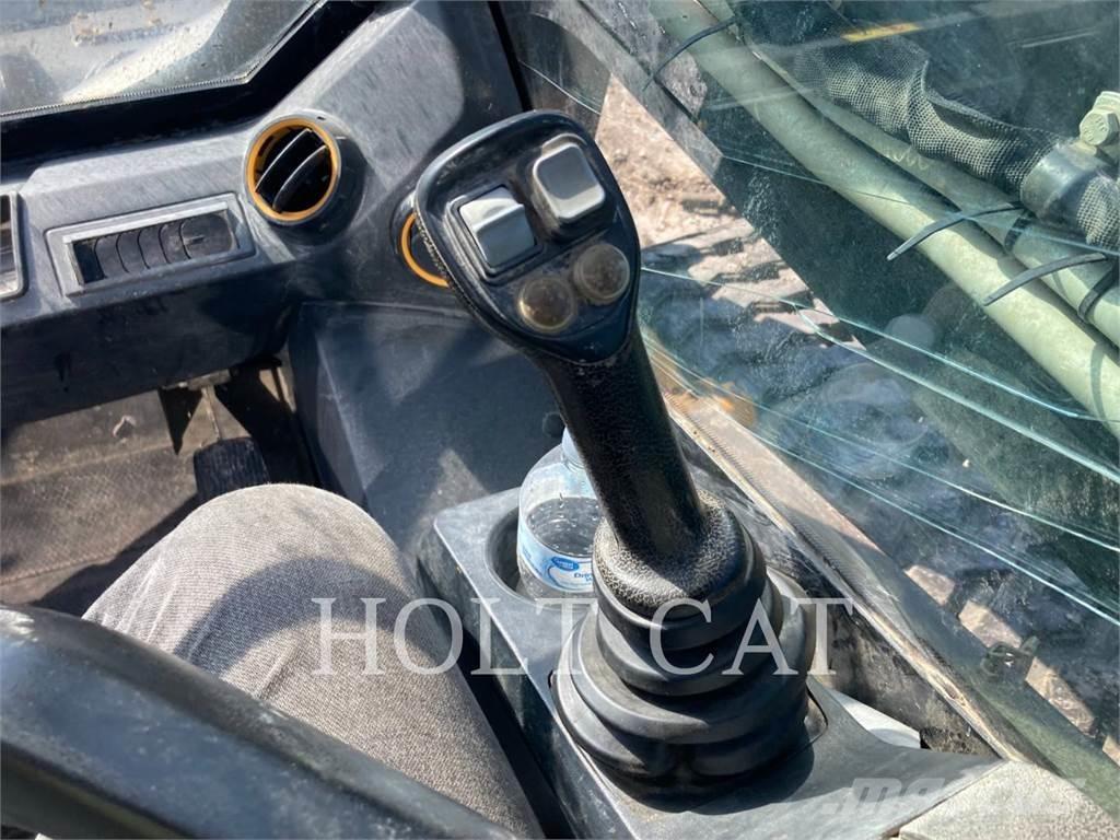 JCB 270T Lánctalpas homlokrakodók