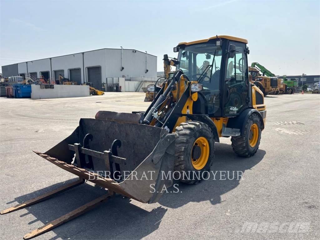 JCB 407 Gumikerekes homlokrakodók