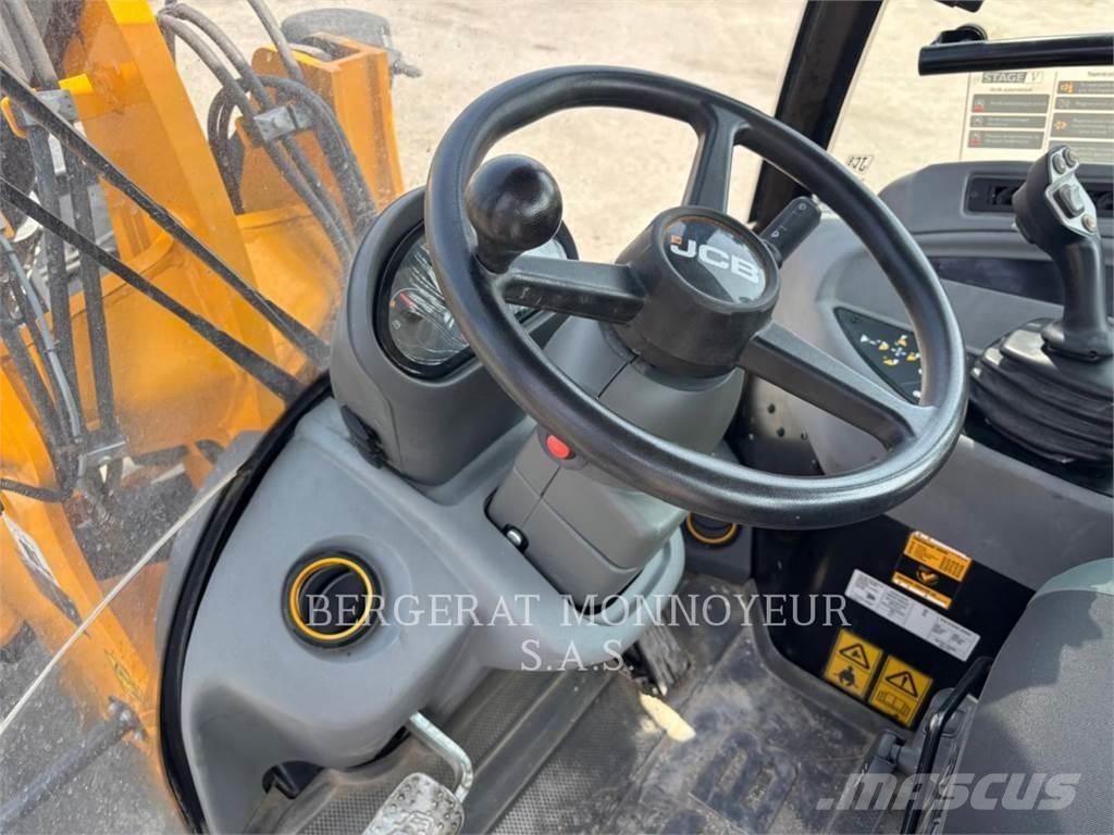 JCB 407 Gumikerekes homlokrakodók