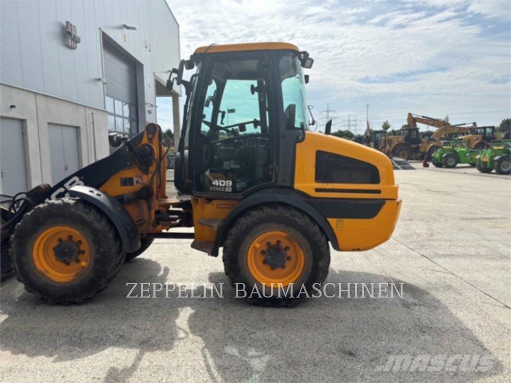 JCB 409 Gumikerekes homlokrakodók