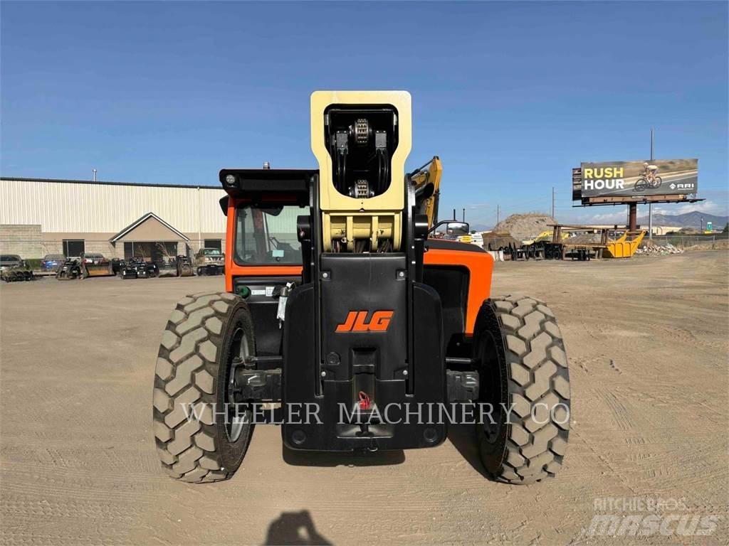 JLG 1055 Teleszkópos rakodók