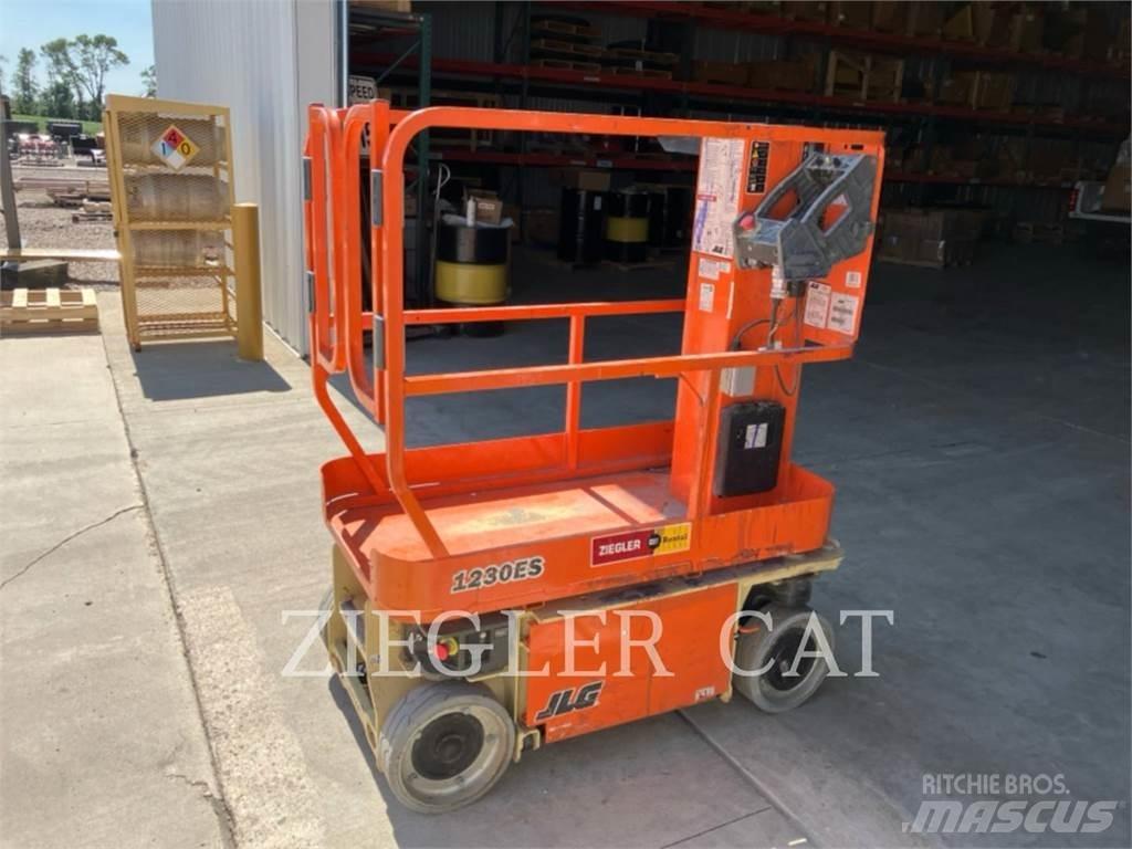 JLG 1230ES Ollós emelők