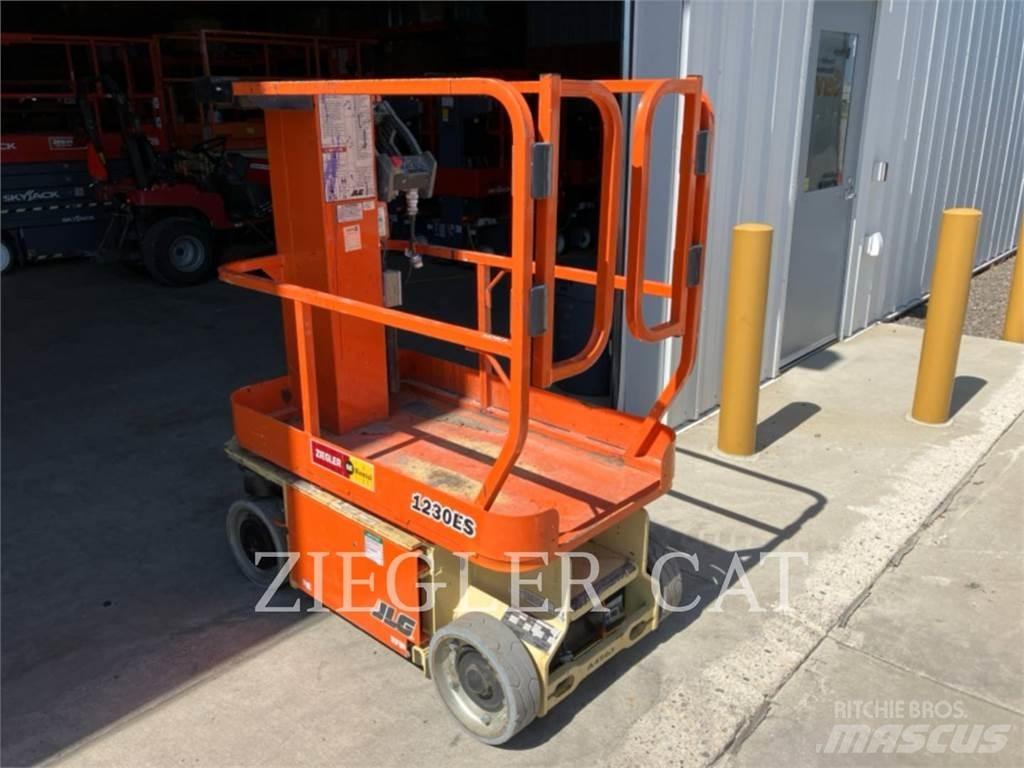 JLG 1230ES Ollós emelők