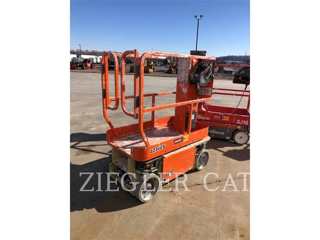 JLG 1230ES Ollós emelők