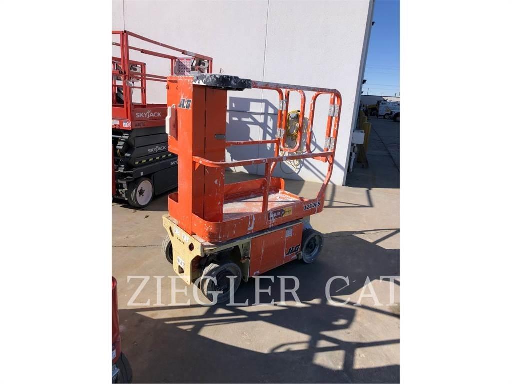 JLG 1230ES Ollós emelők