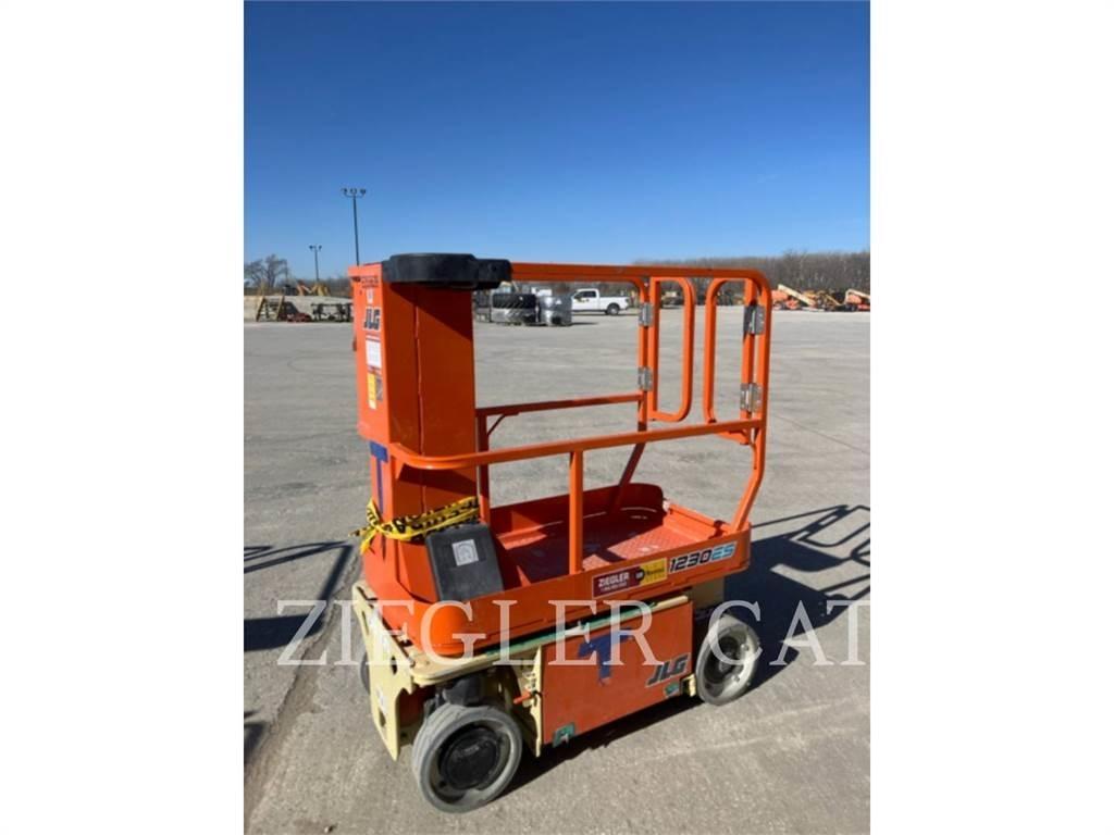JLG 1230ES Ollós emelők