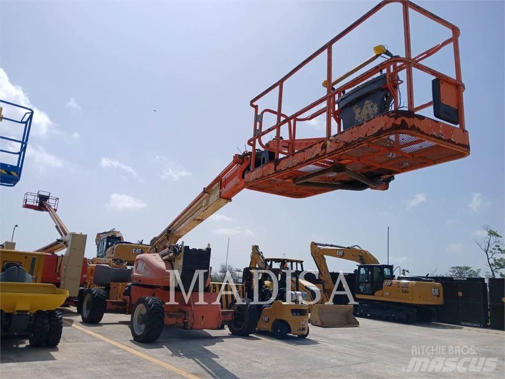 JLG 1250AJP Karos emelők
