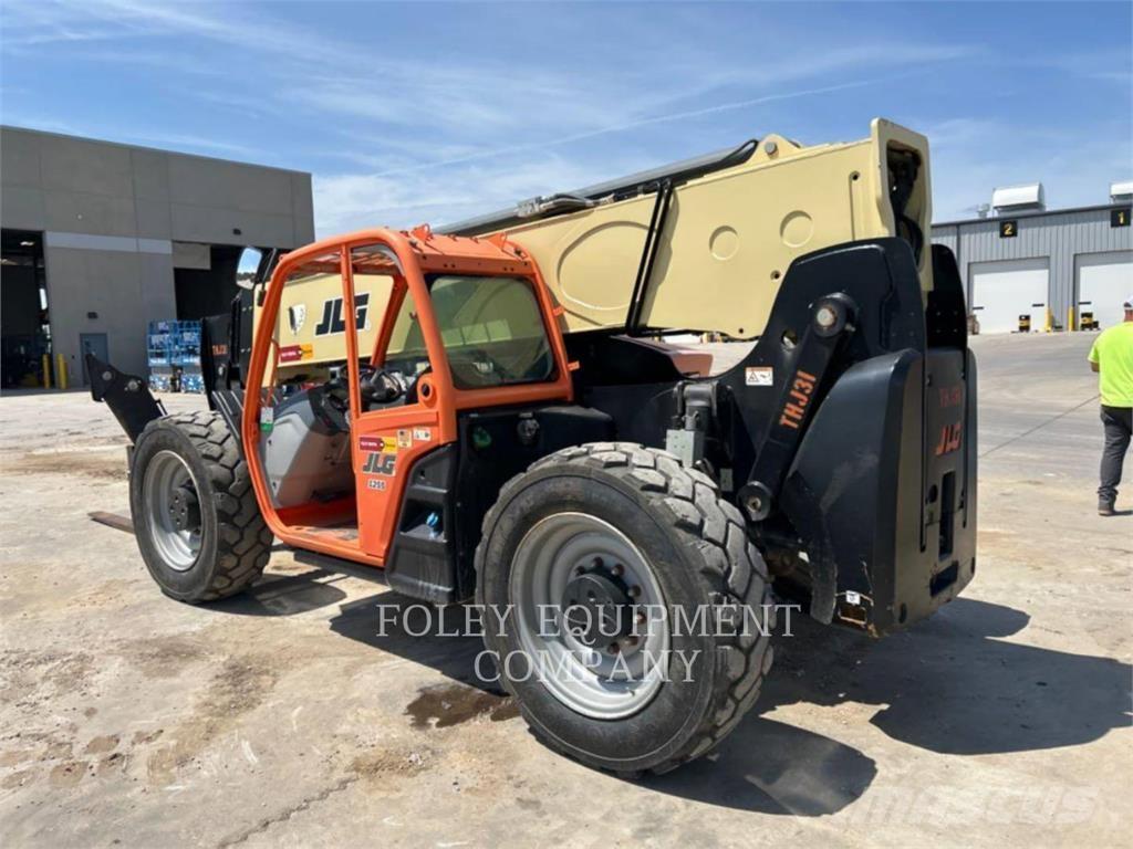 JLG 1255O Teleszkópos rakodók