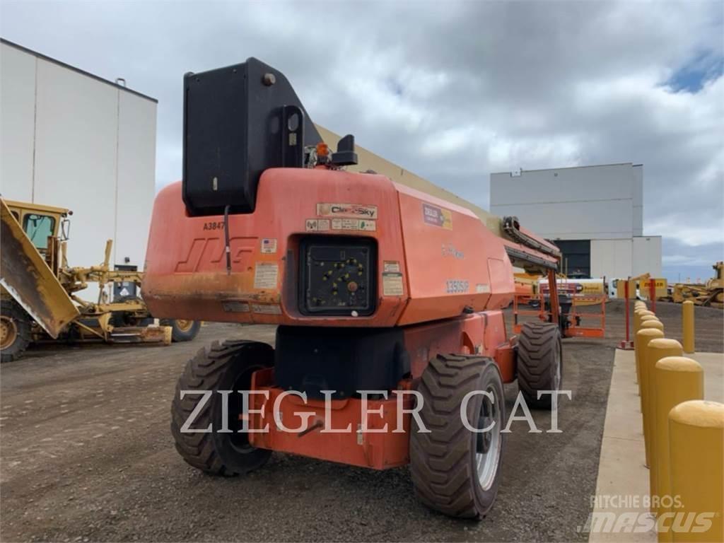 JLG 1350SJP Karos emelők