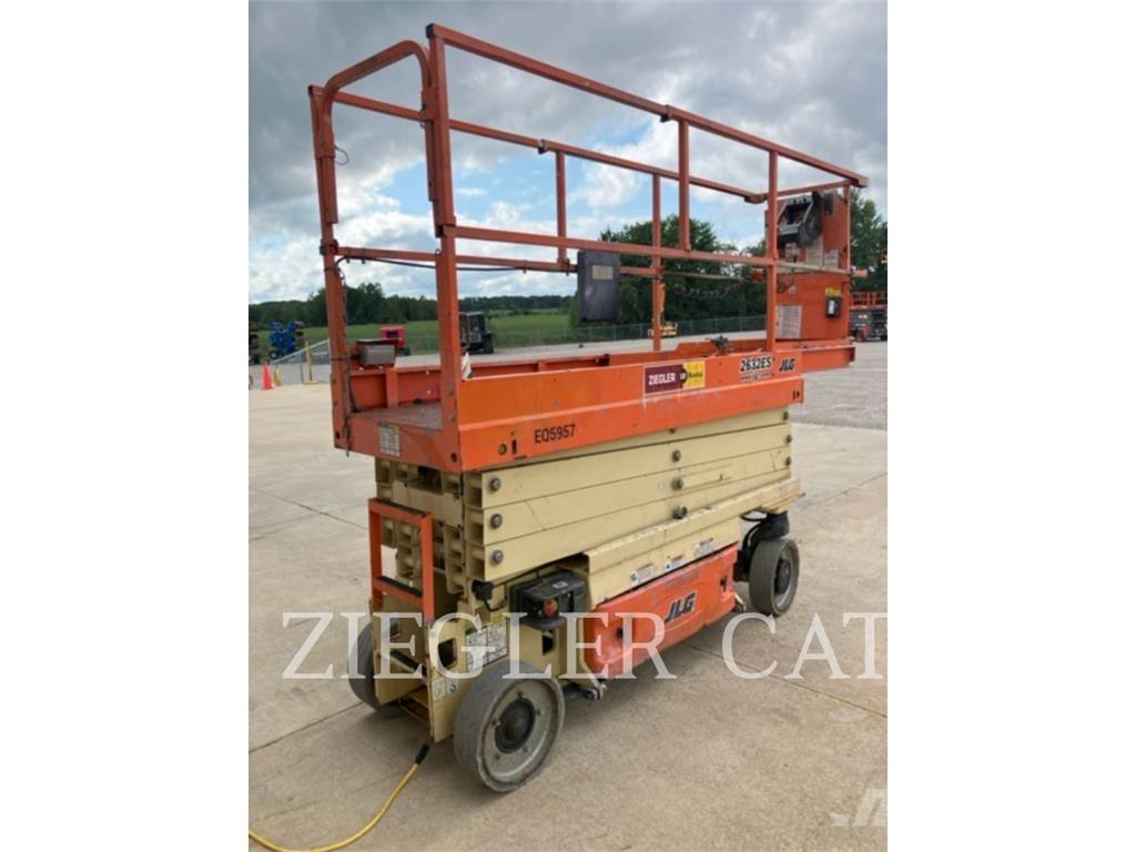 JLG 2632ES Ollós emelők