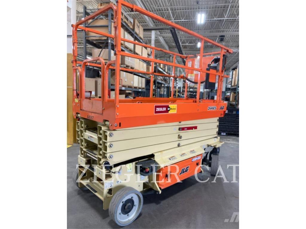 JLG 2646ES Ollós emelők